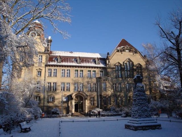 SchuleimWinter